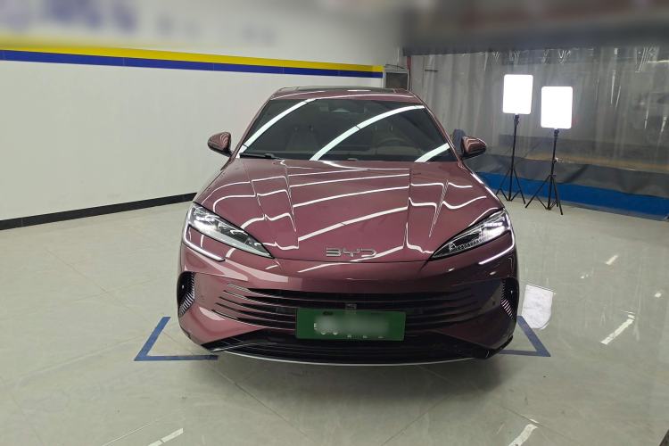 Used BYD Seal 2023 DM-i 1.5T 121km Flagship Model Front