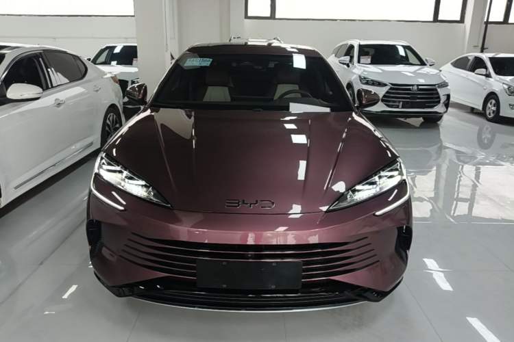 Used BYD Seal 2023 DM-i 1.5T 121km Prestige Model Front