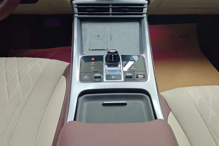Used BYD Seal 2023 DM-i 1.5T 121km Flagship Model Gear Lever