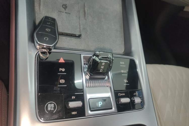 Used BYD Seal 2023 DM-i 1.5T 121km Flagship Model Gear Lever