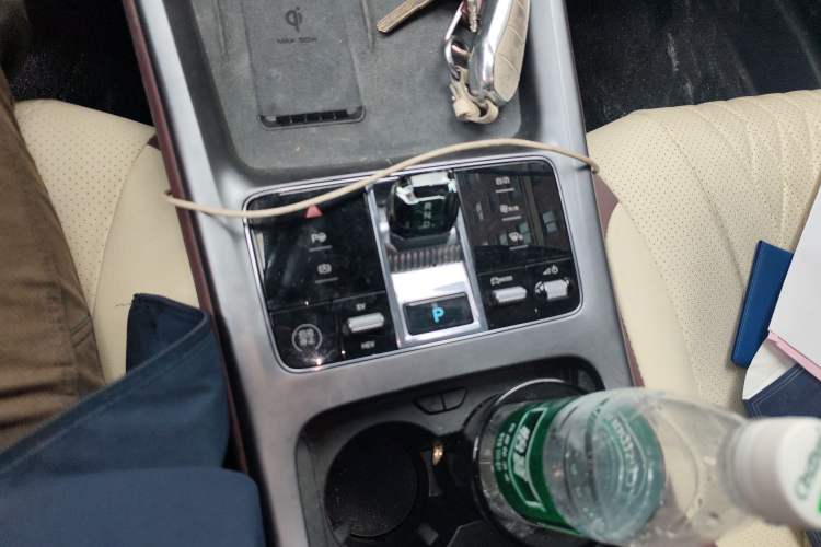 Used BYD Seal 2023 DM-i 1.5T 121km Flagship Model Gear Lever