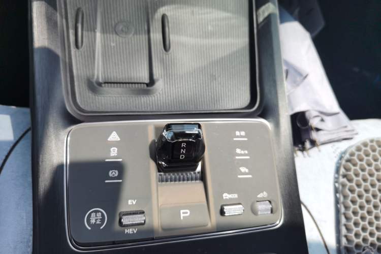 Used BYD Seal 2023 DM-i 1.5L 121km Luxury Model Gear Lever