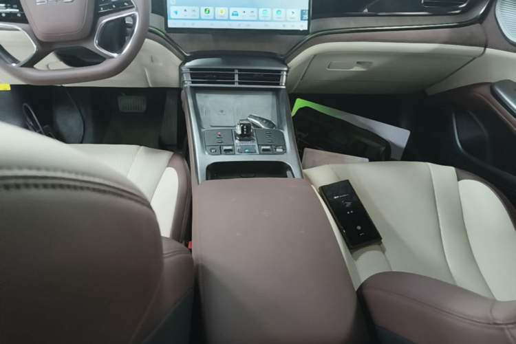 Used BYD Seal 2023 DM-i 1.5T 121km Prestige Model Gear Lever