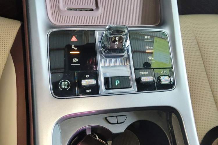 Used BYD Seal 2023 DM-i 1.5T 121km Prestige Model Gear Lever
