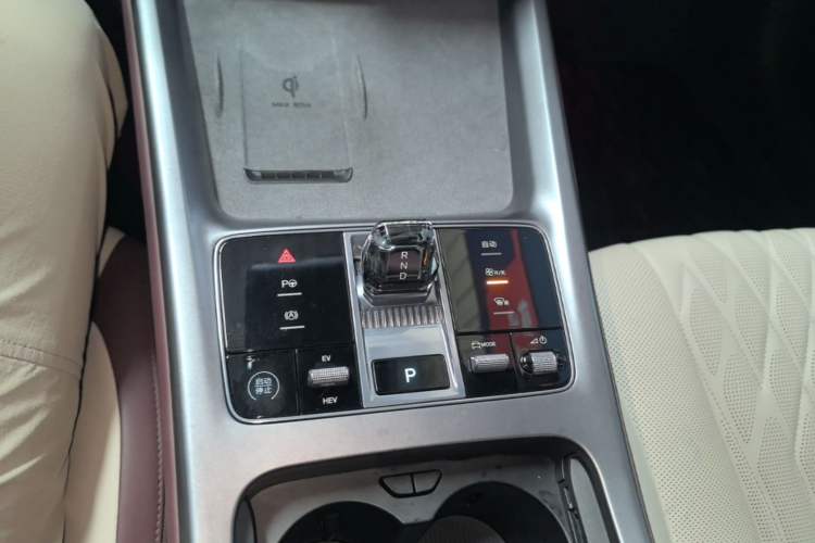 Used BYD Seal 2023 DM-i 1.5T 121km Flagship Model Gear Lever