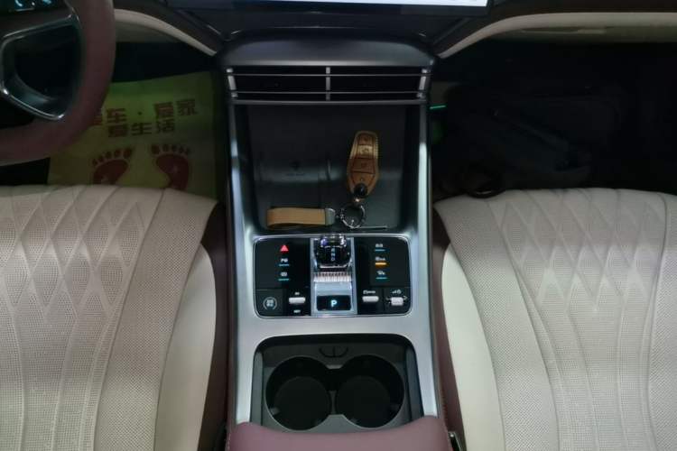 Used BYD Seal 2023 DM-i 1.5T 121km Flagship Model Gear Lever