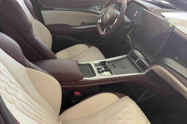 Used BYD Seal 2023 DM-i 1.5T 121km Flagship Model Interior 2