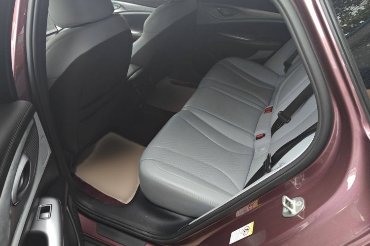 Used BYD Seal 2023 DM-i 1.5L 121km Luxury Model Interior 3