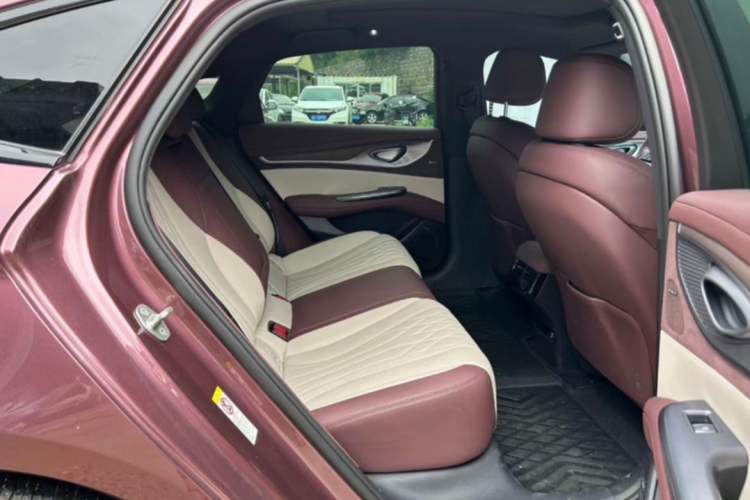 Used BYD Seal 2023 DM-i 1.5T 121km Flagship Model Interior 3