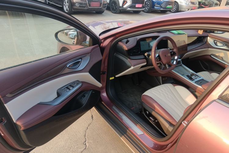 Used BYD Seal 2023 DM-i 1.5T 121km Flagship Model Interior 3