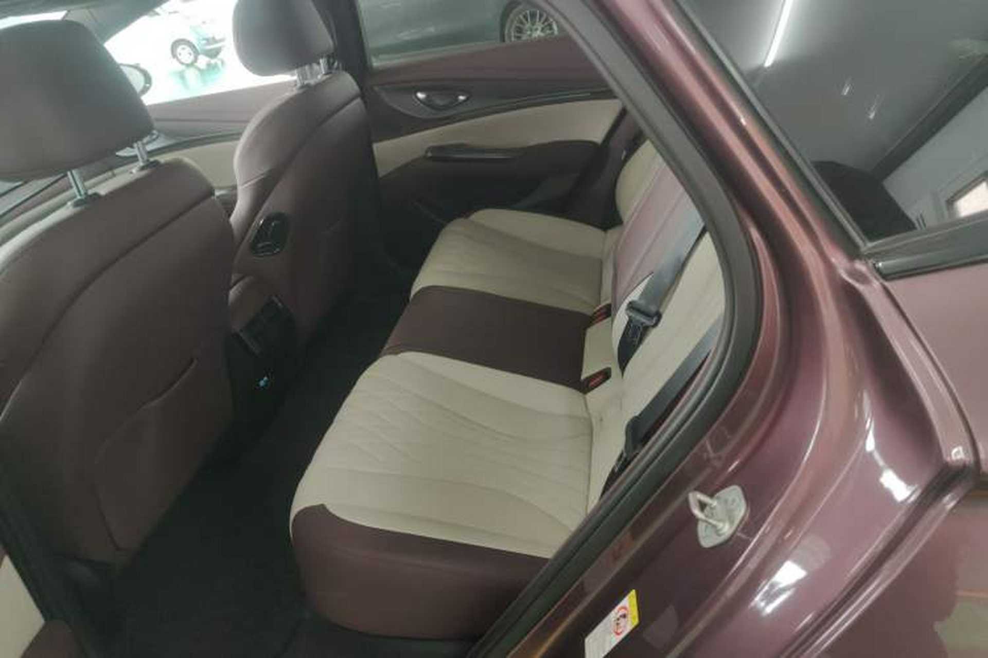 Used BYD Seal 2023 DM-i 1.5T 121km Flagship Model Interior 4