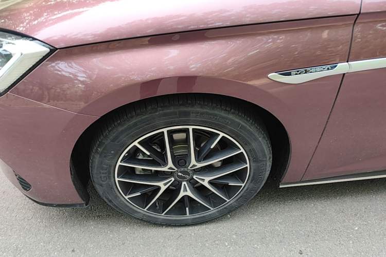Used BYD Seal 2023 DM-i 1.5L 121km Luxury Model Left Front Wheel Hub