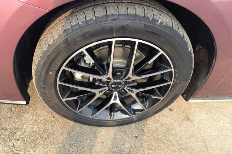 Used BYD Seal 2023 DM-i 1.5T 121km Prestige Model Left Front Wheel Hub