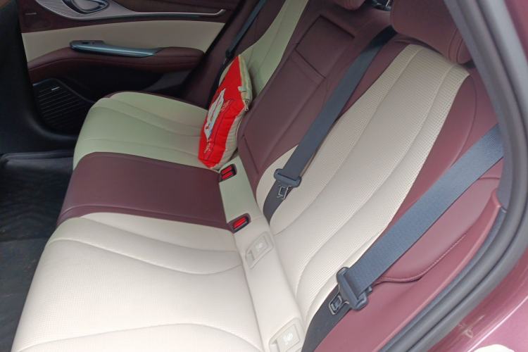 Used BYD Seal 2023 DM-i 1.5T 121km Prestige Model Left Rear Seat