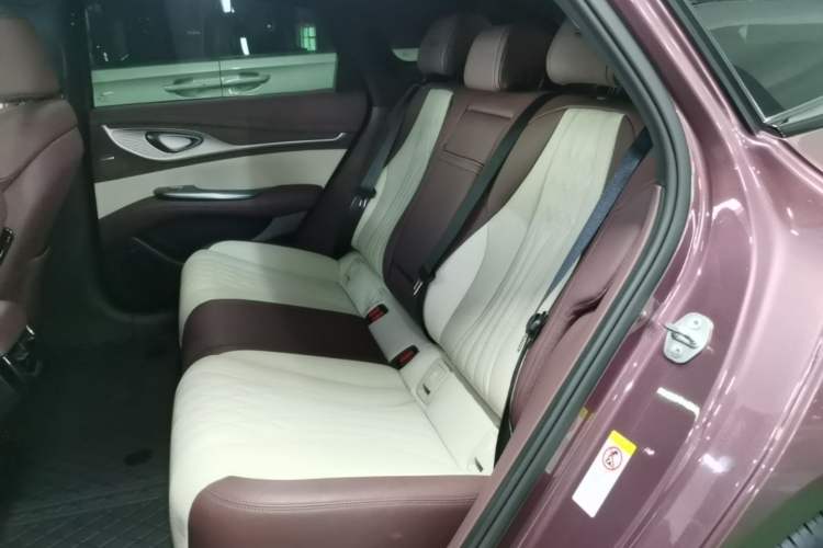 Used BYD Seal 2023 DM-i 1.5T 121km Flagship Model Left Rear Seat