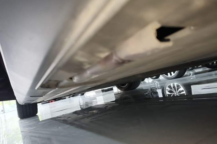 Used BYD Seal 2023 DM-i 1.5T 121km Prestige Model Left Side Sill