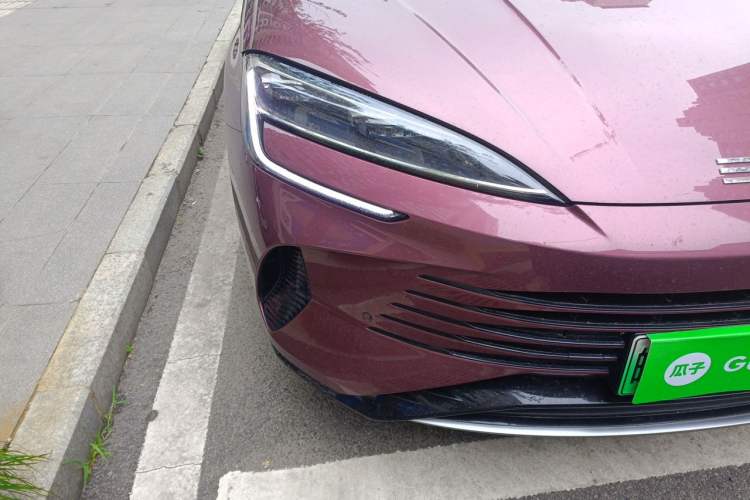 Used BYD Seal 2023 DM-i 1.5T 121km Prestige Model Right Front Headlight