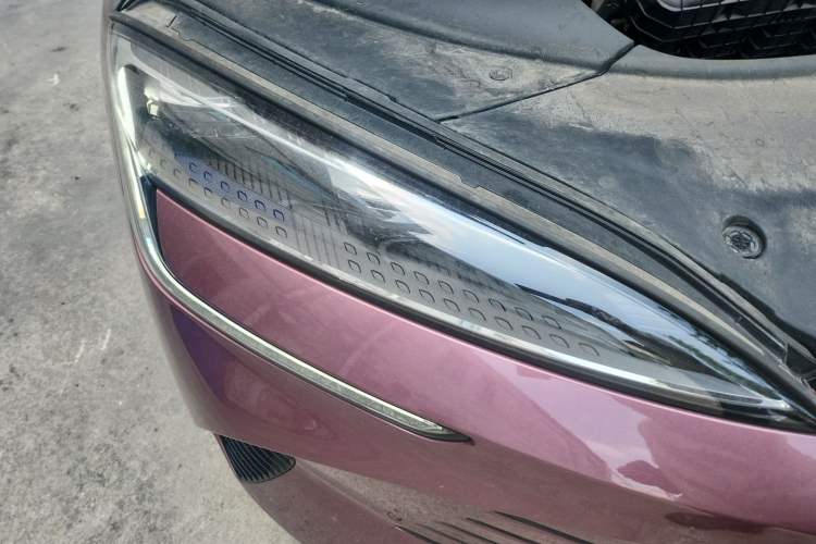 Used BYD Seal 2023 DM-i 1.5L 121km Prestige Model Right Front Headlight