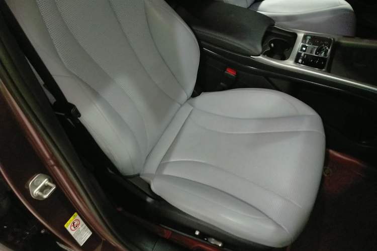 Used BYD Seal 2023 DM-i 1.5L 121km Luxury Model Right Front Seat
