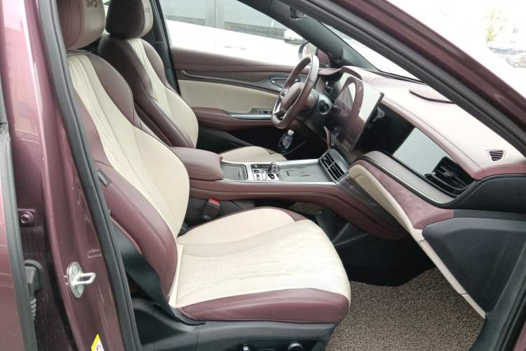 Used BYD Seal 2023 DM-i 1.5T 121km Flagship Model Right Front Seat