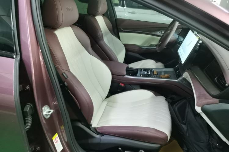 Used BYD Seal 2023 DM-i 1.5T 121km Flagship Model Right Front Seat