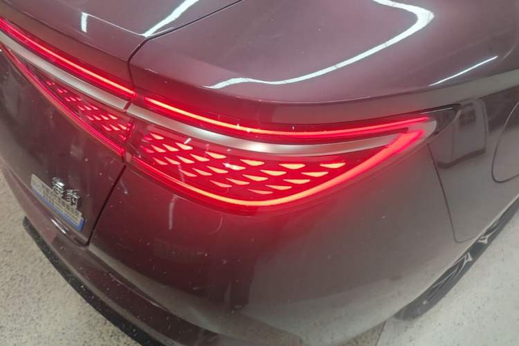 Used BYD Seal 2023 DM-i 1.5L 121km Prestige Model Right Rear Taillight