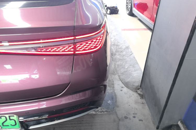 Used BYD Seal 2023 DM-i 1.5T 121km Flagship Model Right Rear Taillight