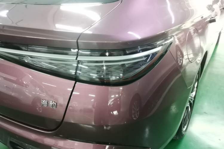 Used BYD Seal 2023 DM-i 1.5T 121km Flagship Model Right Rear Taillight
