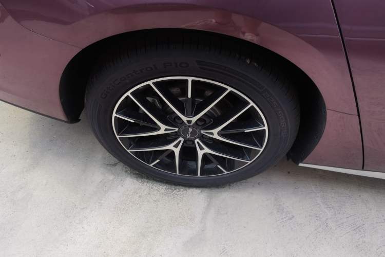 Used BYD Seal 2023 DM-i 1.5T 121km Flagship Model Right Rear Wheel Hub
