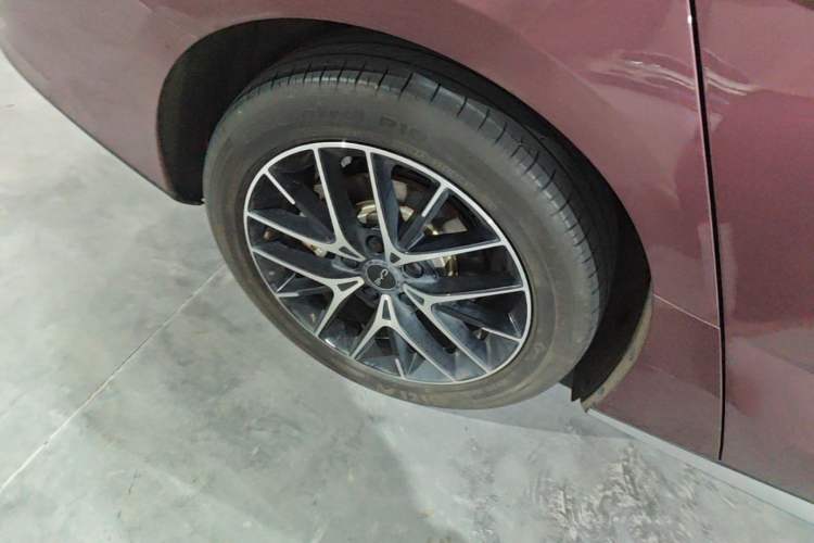 Used BYD Seal 2023 DM-i 1.5T 121km Prestige Model Right Rear Wheel Hub