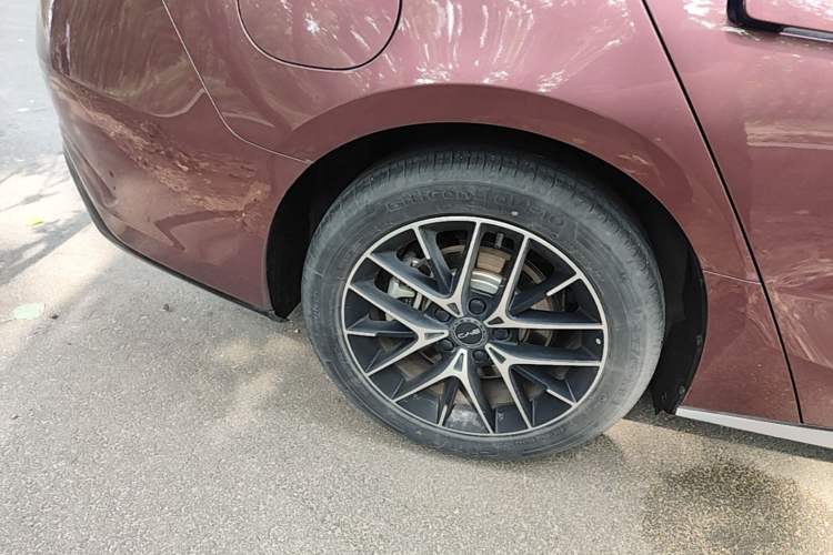 Used BYD Seal 2023 DM-i 1.5L 121km Luxury Model Right Rear Wheel Hub