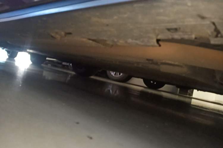 Used BYD Seal 2023 DM-i 1.5T 121km Flagship Model Right Side Sill