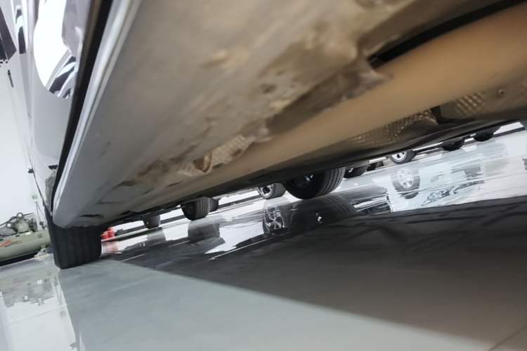 Used BYD Seal 2023 DM-i 1.5T 121km Prestige Model Right Side Sill