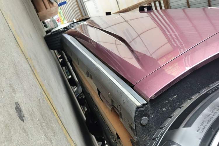 Used BYD Seal 2023 DM-i 1.5T 121km Prestige Model Right Side Sill