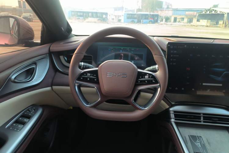 Used BYD Seal 2023 DM-i 1.5T 121km Prestige Model Steering Wheel