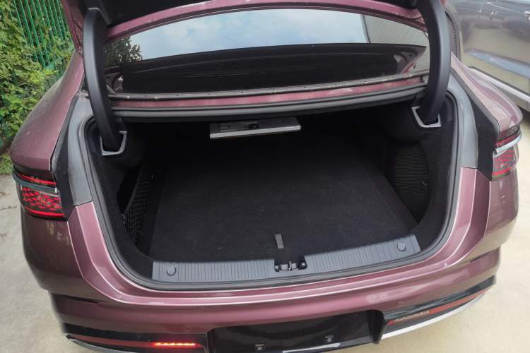 Used BYD Seal 2023 DM-i 1.5T 121km Flagship Model Trunk