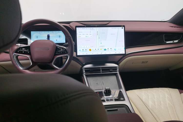 Used BYD Seal 2023 DM-i 1.5T 121km Flagship Model Center Console