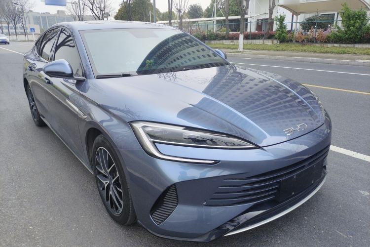Used BYD Seal 2023 DM-i 1.5L 121km Luxury Model Front Right 45 Deg