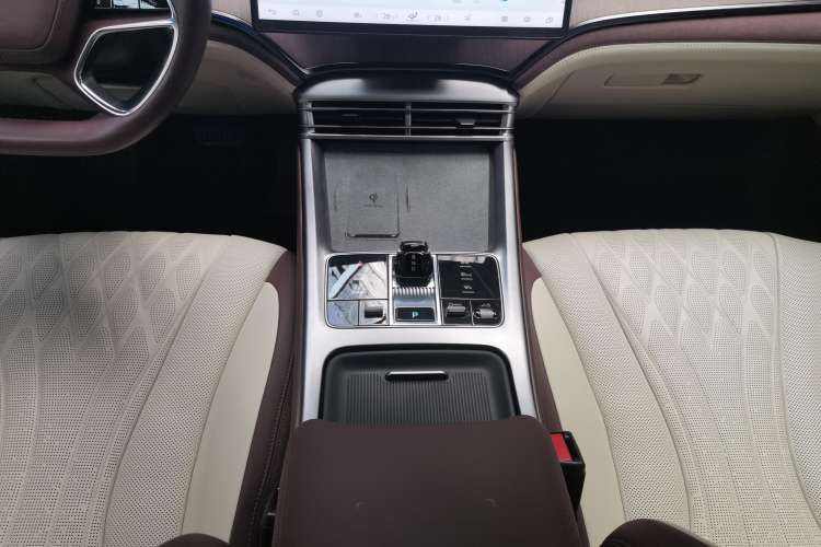 Used BYD Seal 2023 DM-i 1.5T 121km Flagship Model Gear Lever