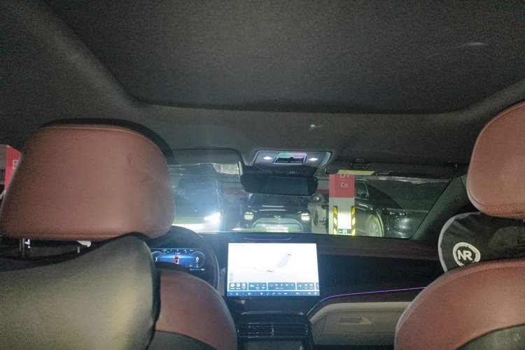 Used BYD Seal 2023 DM-i 1.5L 121km Prestige Model Headliner