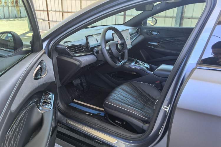 Used BYD Seal 2023 Champion Edition 550km Prestige Model Interior 1