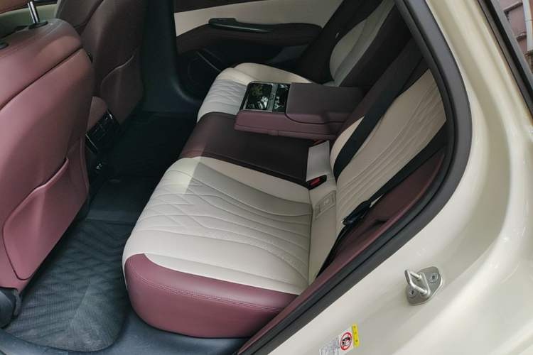 Used BYD Seal 2023 DM-i 1.5T 121km Flagship Model Left Rear Seat