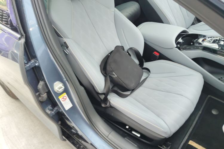 Used BYD Seal 2023 Champion Edition 550km Prestige Model Right Front Seat