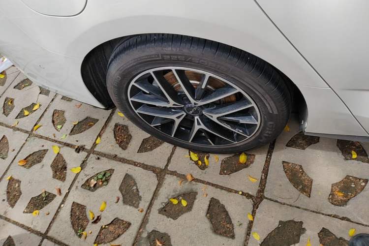 Used BYD Seal 2023 DM-i 1.5T 121km Flagship Model Right Rear Wheel Hub