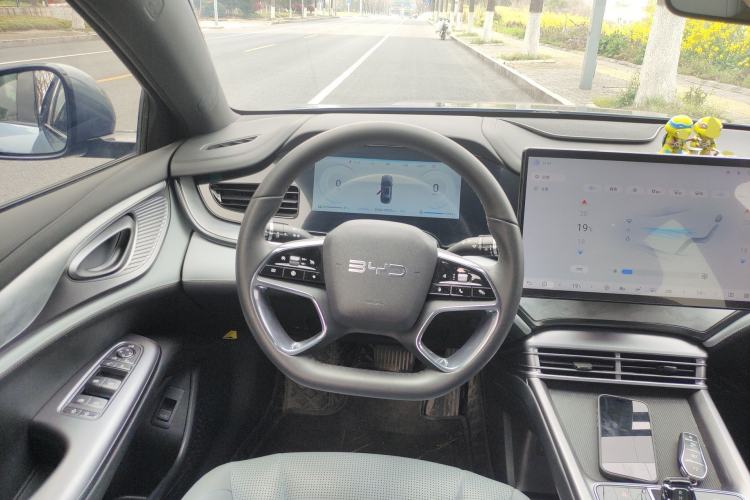 Used BYD Seal 2023 DM-i 1.5L 121km Luxury Model Steering Wheel