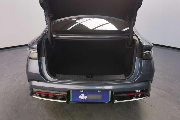 Used BYD Seal 2023 DM-i 1.5T 121km Flagship Model Trunk