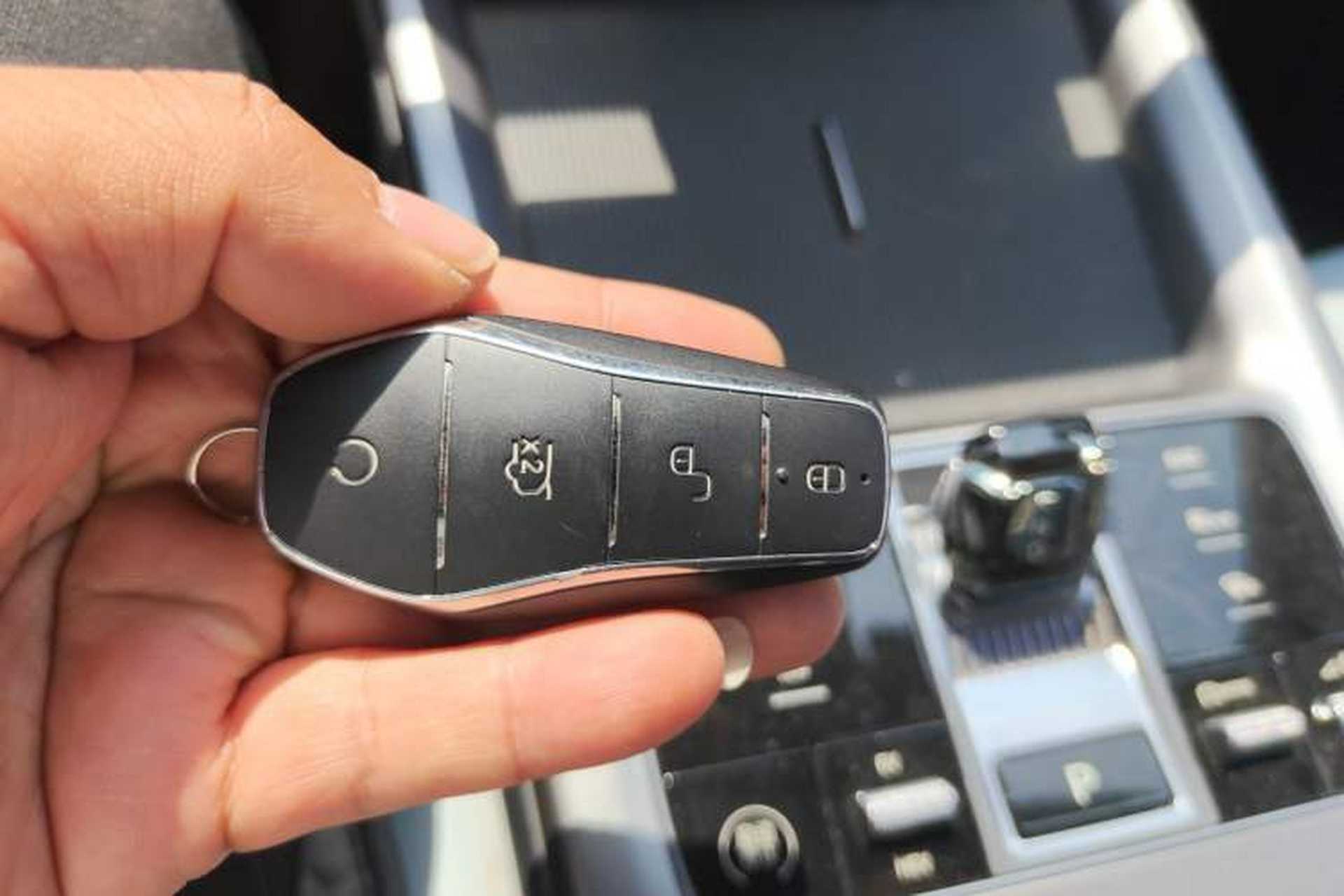 Used BYD Seal 2023 DM-i 1.5L 121km Luxury Model Vehicle Key