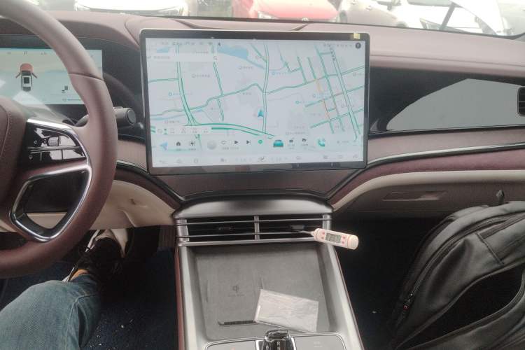 Used BYD Seal 2023 DM-i 1.5L 121km Prestige Model Audio And AC Panel