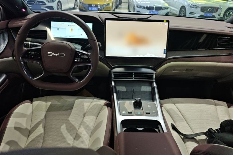 Used BYD Seal 2023 DM-i 1.5T 121km Prestige Model Center Console
