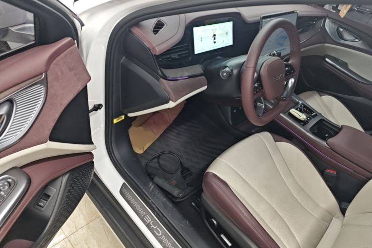 Used BYD Seal 2023 DM-i 1.5L 121km Prestige Model Driver Seat